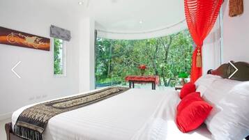 6 Schlafzimmer, Zimmersafe, Schreibtisch, Bügeleisen/Bügelbrett