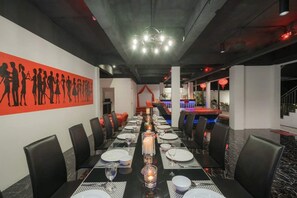 Dining - Private pool villa mountain view / Private chef available (Tambon Chalong)