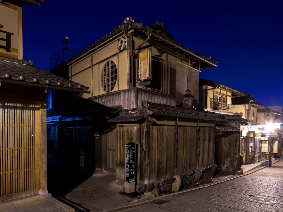 Thành phố nhìn từ nơi lưu trú