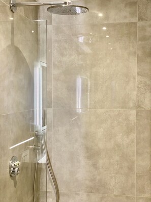 Dusche, Haartrockner