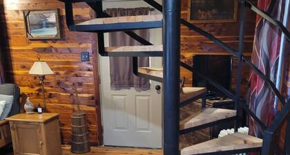 Buffalo Trails Cabin, just a short drive to the Buffalo National River