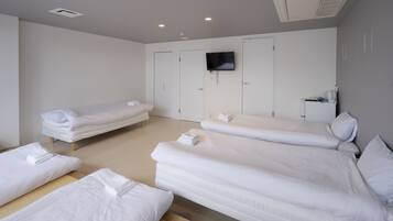 Family Room | Free WiFi, bed sheets