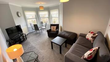 Apartment (2 Bedrooms) | Living area