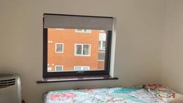 1 kamar tidur dan seprai linen