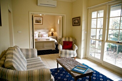 Two-Bedroom Apartment with Spa Bath Yarra valley