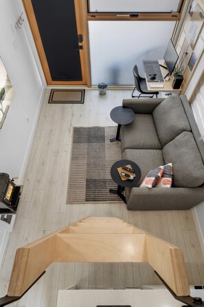 Älytelevisio, takka, tietokoneen näyttö