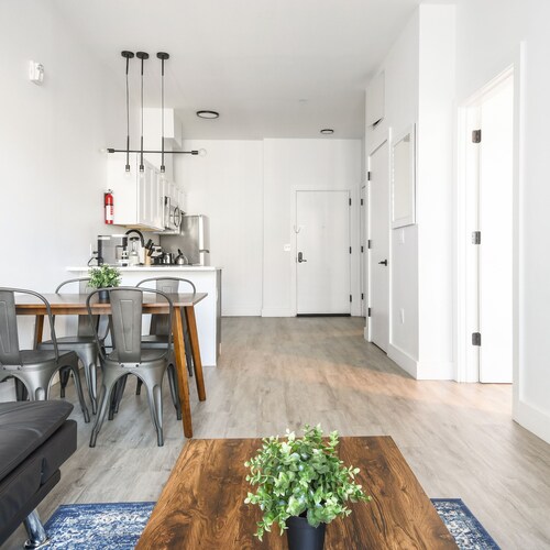 Luxury 1BR 30 Mins to Manhattan Evonify