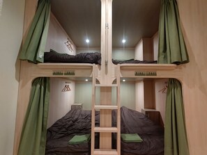 Economy Shared Dormitory | In-room safe, blackout drapes, bed sheets - Lodging Tokyo Tj03 - Hostel (Tokyo)