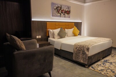 Tura Residence Qurtuba