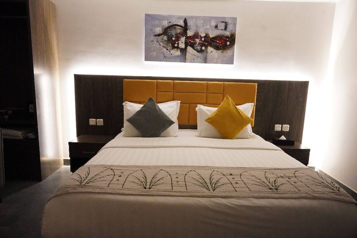 1 chambre, literie hypoallergénique, surmatelas