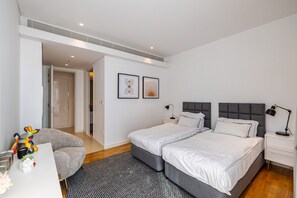 3 Schlafzimmer, Verdunkelungsvorhänge, Bügeleisen/Bügelbrett