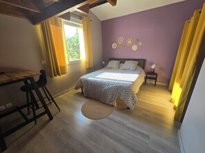 2 chambres, lit parapluie, Wi-Fi gratuit, draps fournis