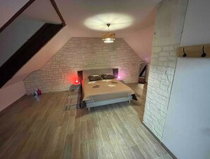 2 chambres, bureau, lit parapluie, Wi-Fi gratuit