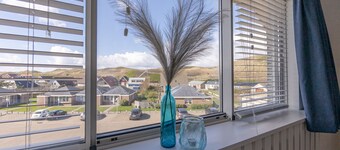 Spacious 5-person apartment within walking distance of the beach and center