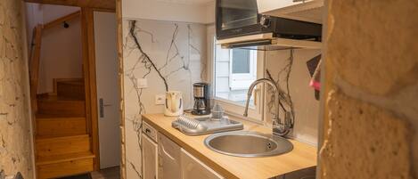 Micro-ondas, fogão, cooktop, lava-louças