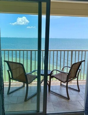 Interior - On the Rocks! - Seaside Serenity, Wave Melodies (Tampa)