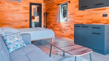 Studio Suite | Free WiFi