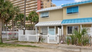 House (4109 A Safari St) | Exterior