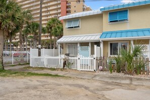 House (4109 A Safari St) | Exterior