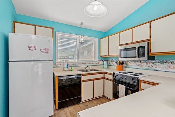 House (4109 A Safari St) | Exterior