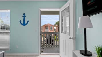 House, Multiple Beds (17214 Front Beach Rd T28) | Exterior