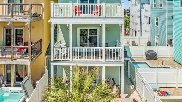 Huis (5405 Thomas Drive) | Exterieur