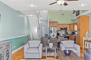 獨棟房屋 (5405 Thomas Drive) | 外觀