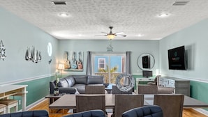 Huis (5405 Thomas Drive) | Exterieur