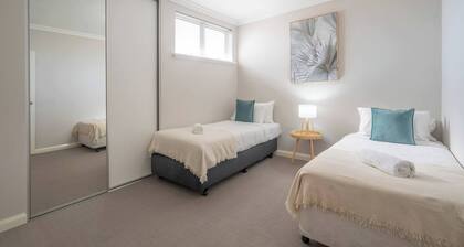 30 Modern & Quiet Retreat 3BR -Walk to Dining & Shops!