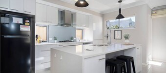 30 Modern & Quiet Retreat 3BR -Walk to Dining & Shops!