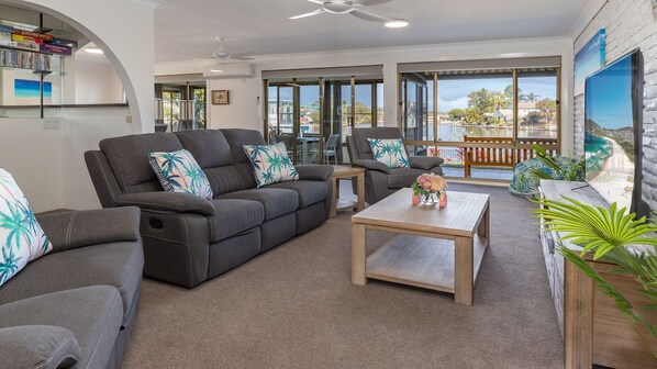 Smart TV, DVD player, books