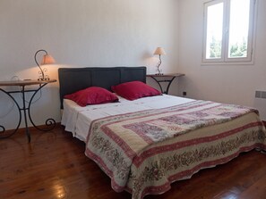 3 chambres, fer et planche Ă repasser, accĂšs au Wi-Fi (inclus)