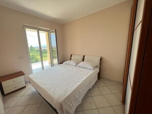 4 habitaciones, wifi gratis, ropa de cama y acceso para silla de ruedas 