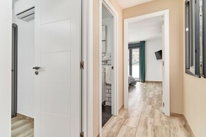 3 chambres, fer et planche à repasser, Wi-Fi gratuit, draps fournis