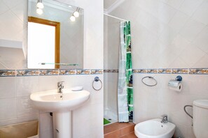 シャワー、タオル