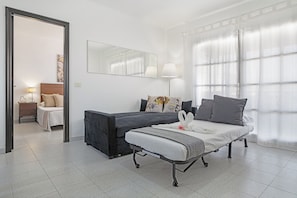 1 slaapkamer, een strijkplank/strijkijzer, gratis wifi, beddengoed