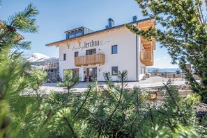 Exterior - Holiday Apartment 'Living Lerchna - Beautiful View' with Mountain View, Balconies and Wi-Fi (Maranza)