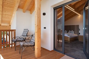 Terrace/patio - Holiday Apartment 'Living Lerchna - Beautiful View 2' with Mountain View, Balconies and Wi-Fi (Maranza)