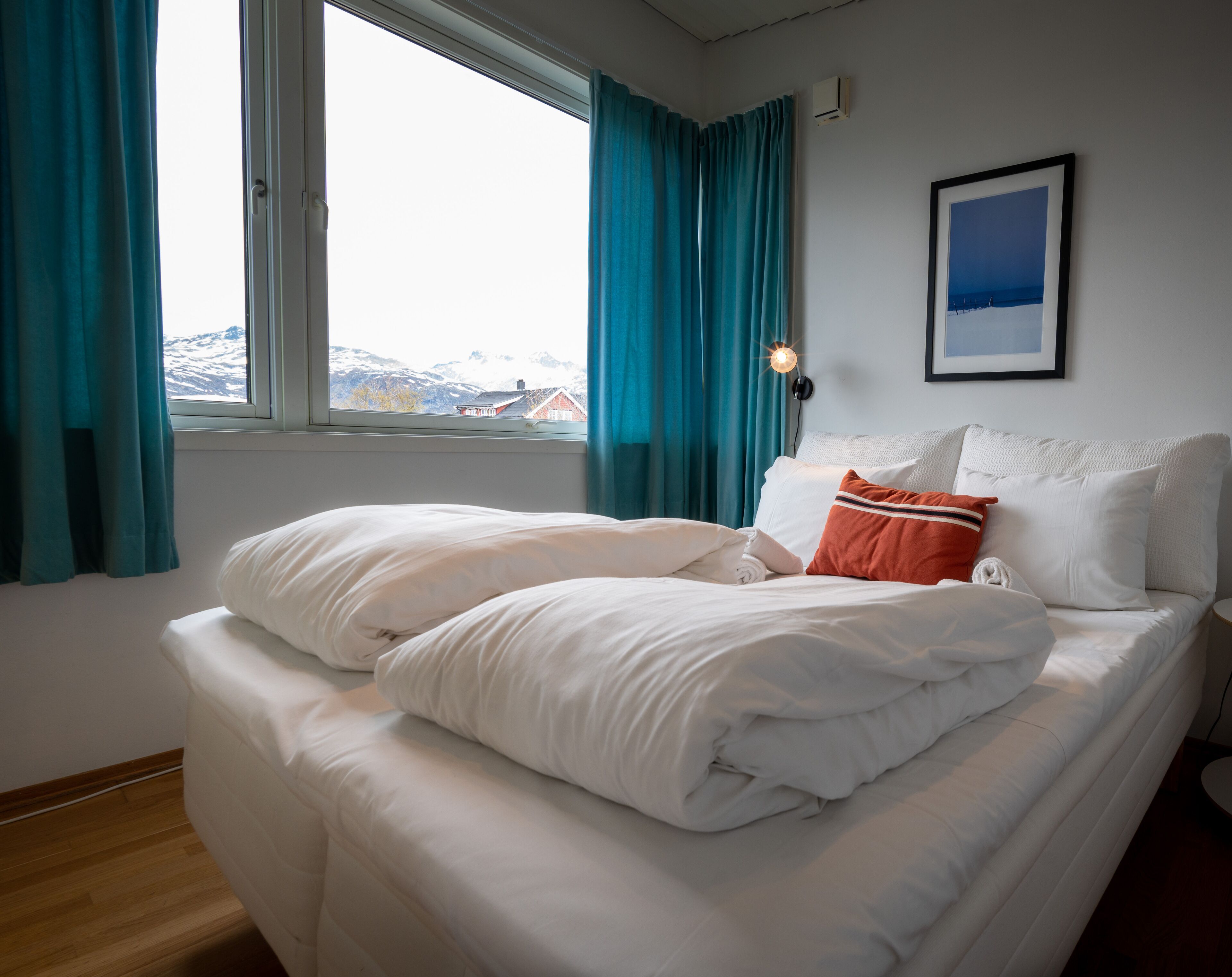 Colchones con pillow-top, wifi gratis y ropa de cama 