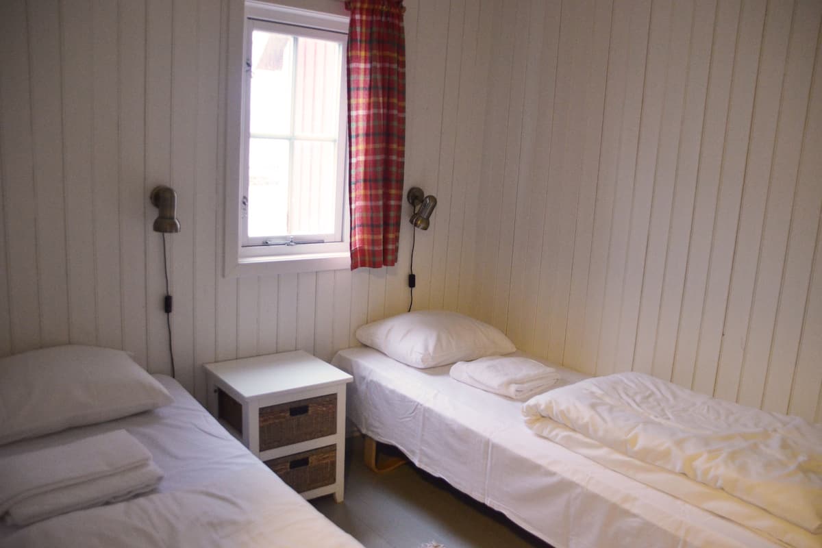 Rorbu XL | Pillowtop-bedden, gratis wifi, beddengoed