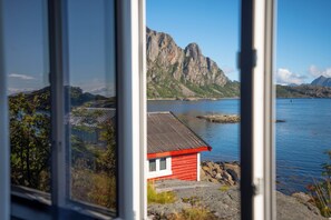 Rorbu L+ | View from room - Svinøya Rorbuer (Vagan)