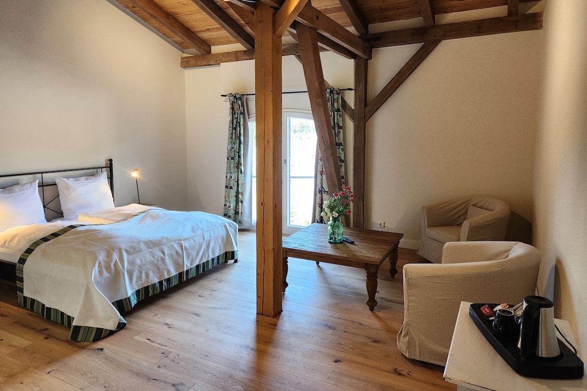 Double Room | Free WiFi, bed sheets