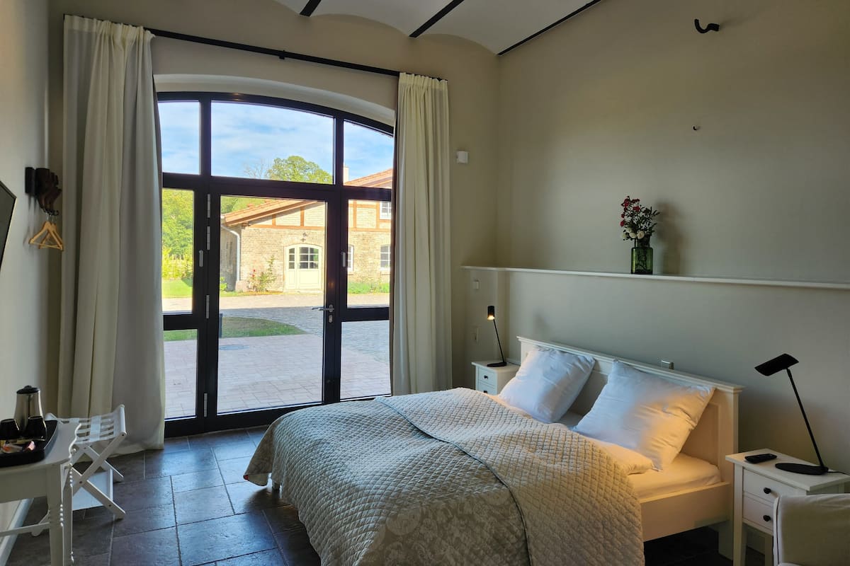Standard Double Room | Free WiFi, bed sheets