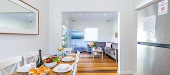 12 Tomaree Road - 200 mtrs to Shoal Bay Beach