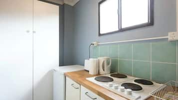 Fridge, microwave, stovetop, electric kettle