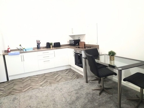 Sigma Central Flat 3 is a 5min walk to the The famous Fish Quay and restaurants.