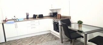 Sigma Central Flat 3 is a 5min walk to the The famous Fish Quay and restaurants.