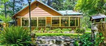 Outdoor Adventure: Tranquil Creekside Retreat
