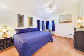 3 bedrooms, desk, WiFi, bed sheets