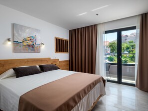 Chambre Prestige double, vue sur la ville | Vue de la chambre